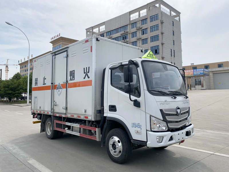 雜項(xiàng)危險(xiǎn)物品廂式運(yùn)輸車(chē)，運(yùn)輸車(chē)，運(yùn)輸車(chē)廠(chǎng)家，楚勝集團(tuán)