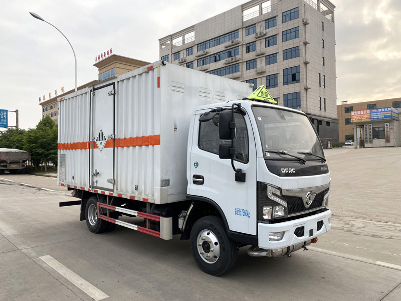 雜項(xiàng)危險(xiǎn)物品廂式運(yùn)輸車(chē)，廂式運(yùn)輸車(chē)，楚勝汽車(chē)集團(tuán)